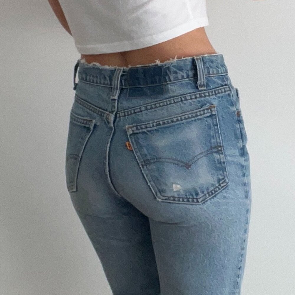 Size 25/26 - Levi's Orange Tab Vintage Denim 1970s - cropped with flare fit
